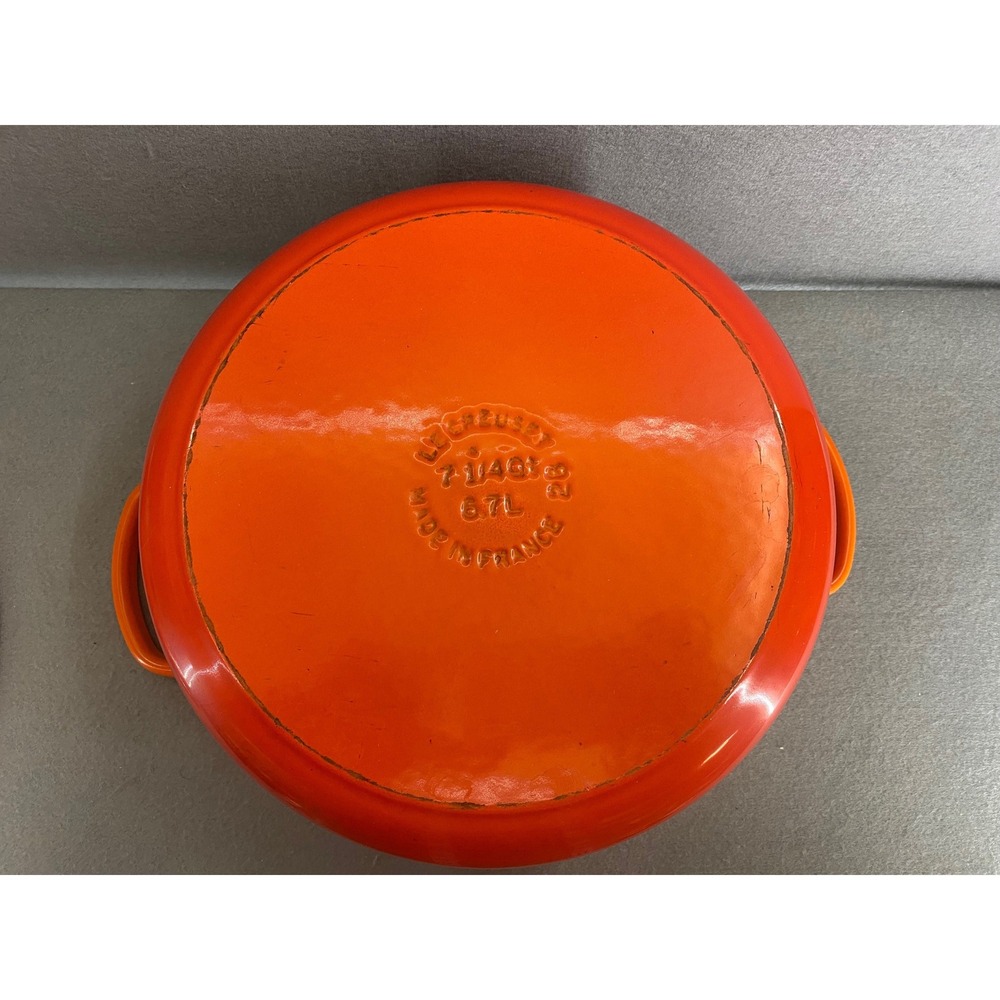 Le Creuset Flame Orange Round Dutch Oven 7.25 Qt Enameled Cast Iron 28 France - Picture 6 of 11